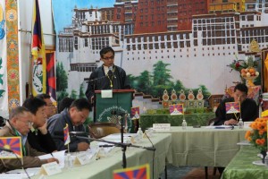 Mr Kaydor Aukatsang, Representative of His Holiness the Dalai Lama to the Americas, giving inaugural speech