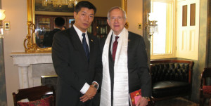 Sikyong Dr. Lobsang Sangay met with US Senate Majority Leader Harry Reid at the Senator’s office in the U.S. Capitol Building on 14 November 2013